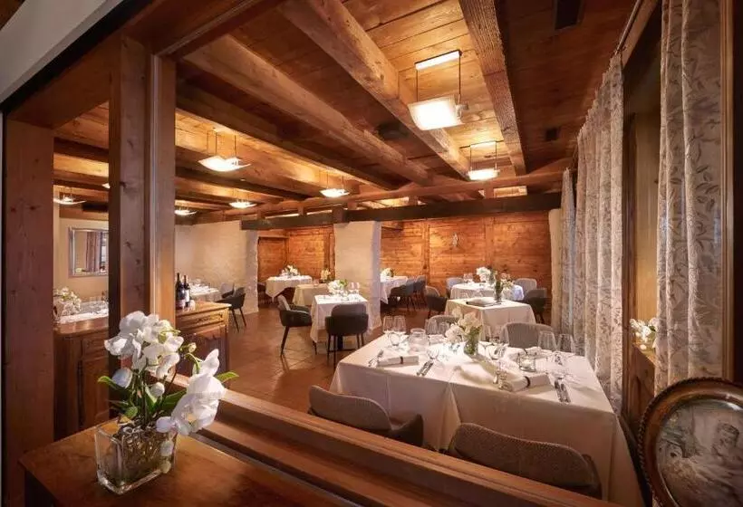 ホテル Le Mont Vully Hôtel Restaurant