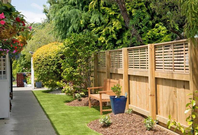 Waimarie On Riverside Motel & Apartments