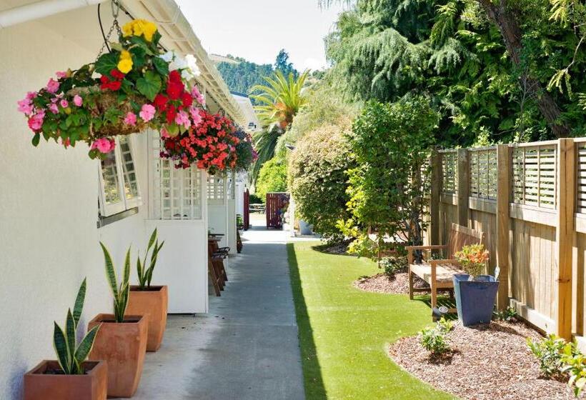 Waimarie On Riverside Motel & Apartments