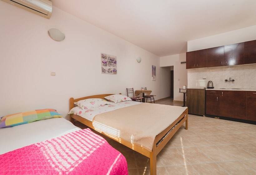 هتل Apartments Andjela