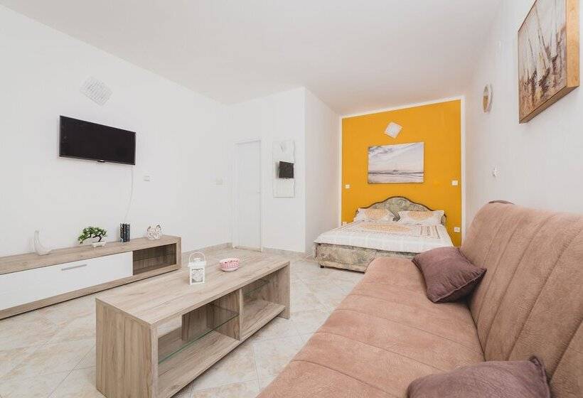 هتل Apartments Andjela