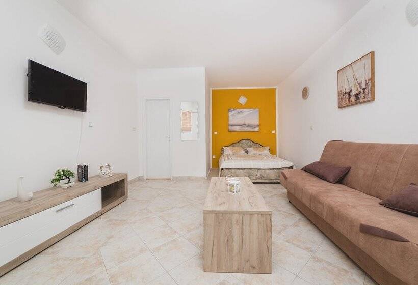 هتل Apartments Andjela