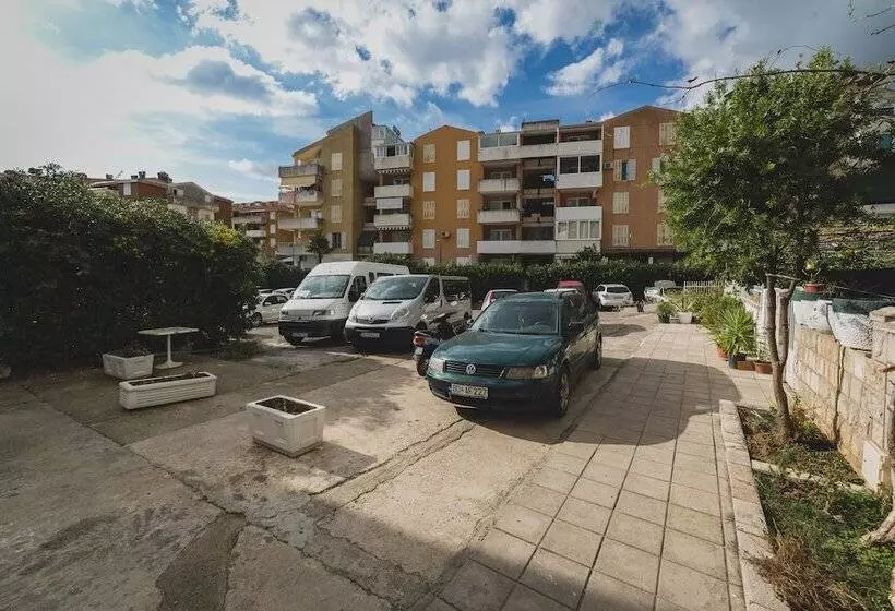 هتل Apartments Andjela