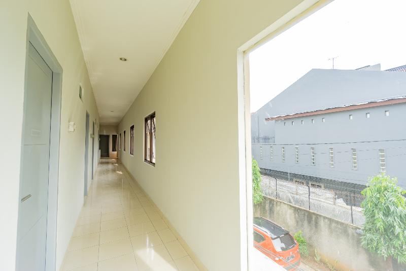 فندق Griya Otista Syariah By Oyo Rooms