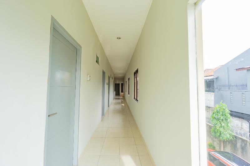 فندق Griya Otista Syariah By Oyo Rooms