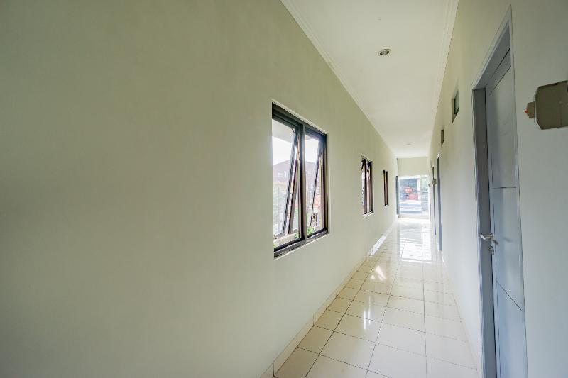 فندق Griya Otista Syariah By Oyo Rooms