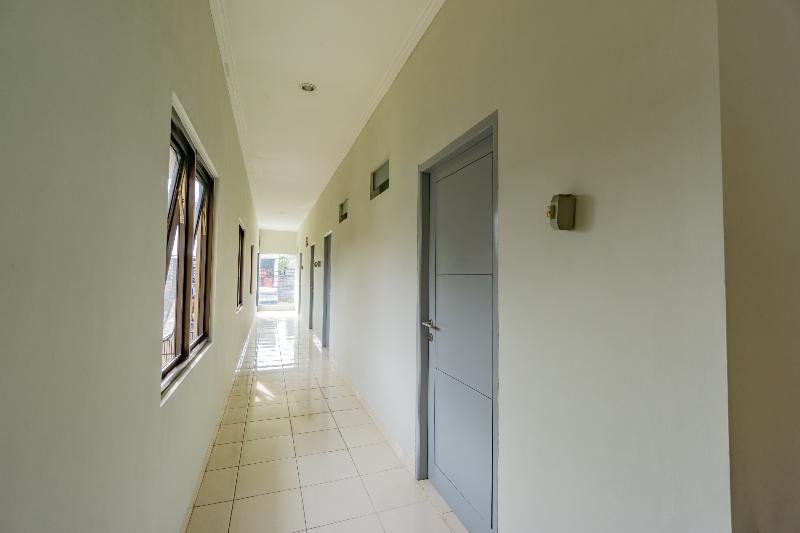 فندق Griya Otista Syariah By Oyo Rooms