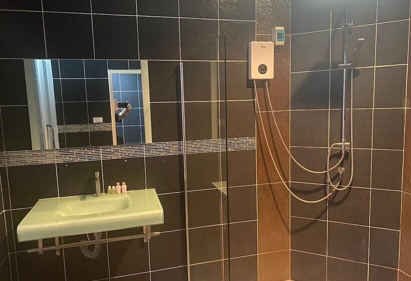 ホテル Karon Studio Apartment