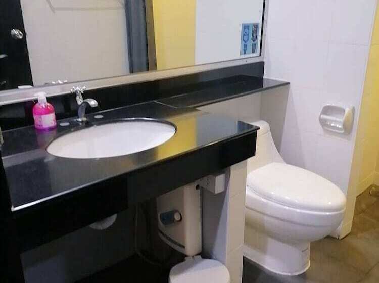 ホテル Karon Studio Apartment