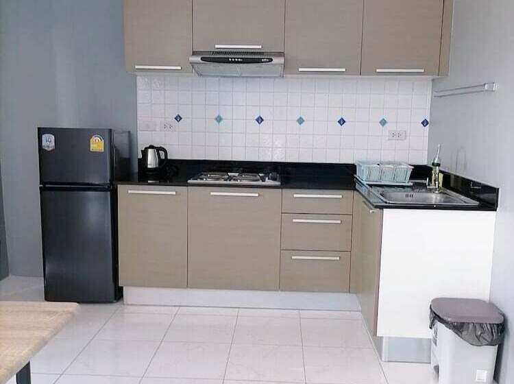 ホテル Karon Studio Apartment