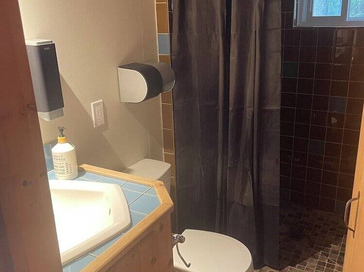 فندق Beaverfoot Lodge