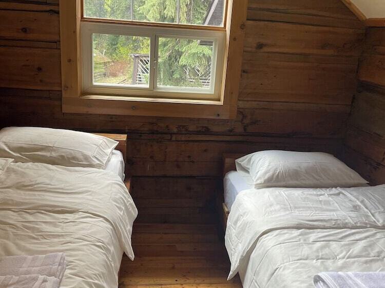 فندق Beaverfoot Lodge