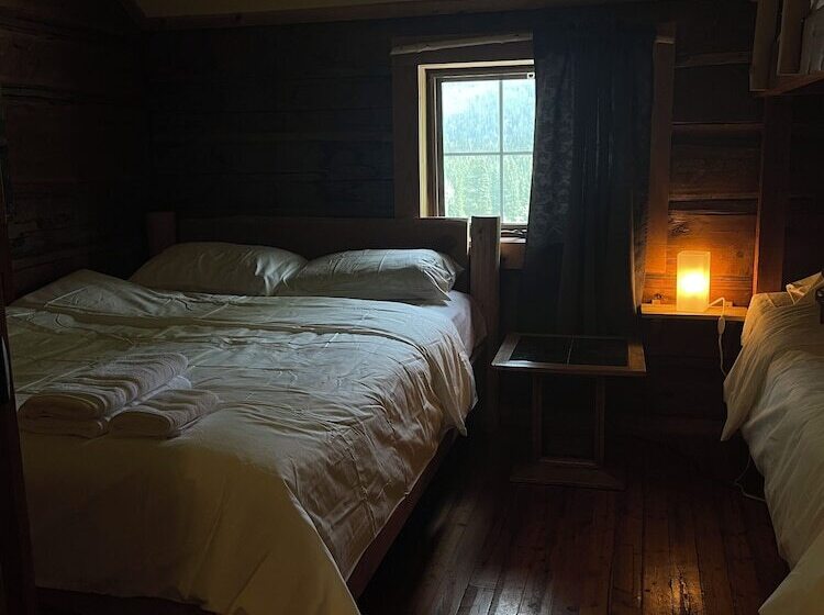 فندق Beaverfoot Lodge