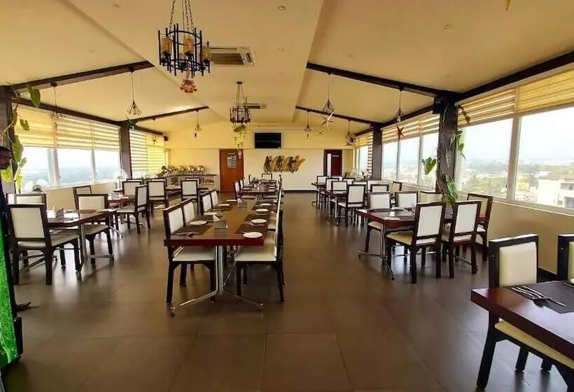 ホテル Blue Pearl Chikmagalur