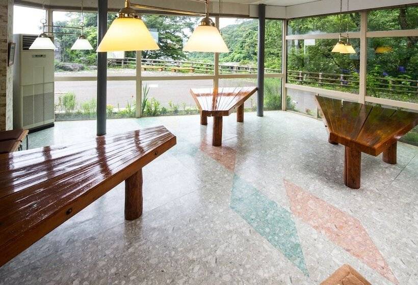 בית מלון כפרי Oyashirazu Kanko