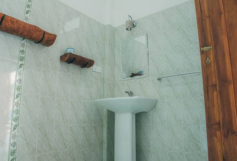 ホテル Shell Resort Arugambay