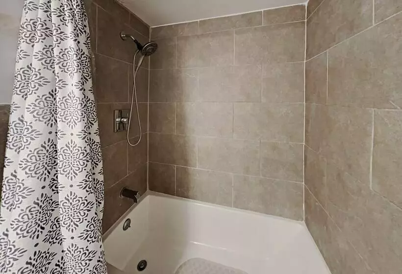 پانسیون Miami Townhouse With Patio Gazebo