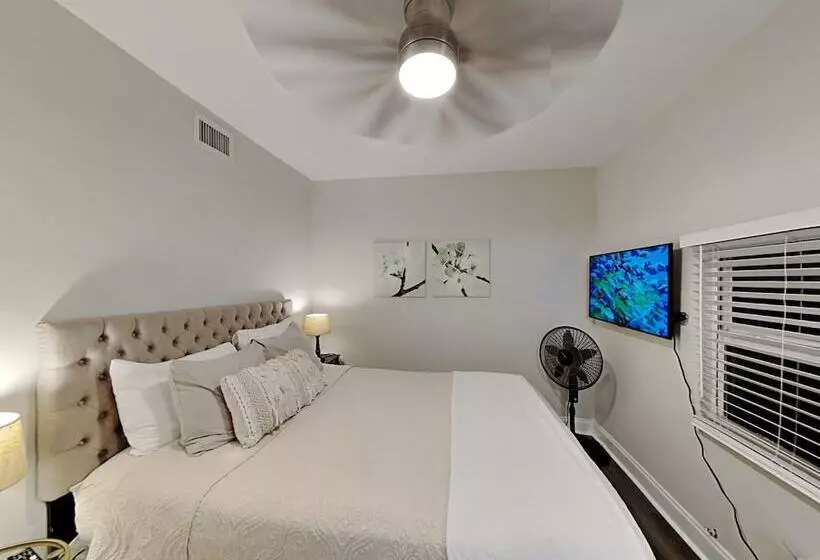 پانسیون Miami Townhouse With Patio Gazebo