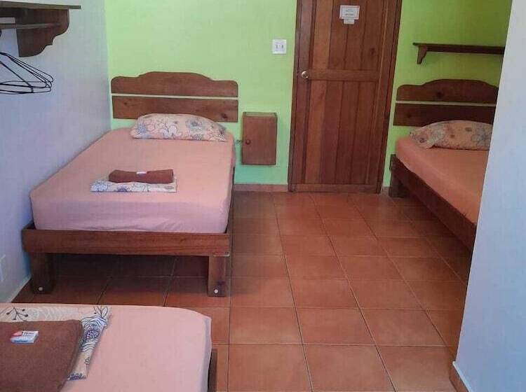 هاستل Hostal Hansi Bocas Town