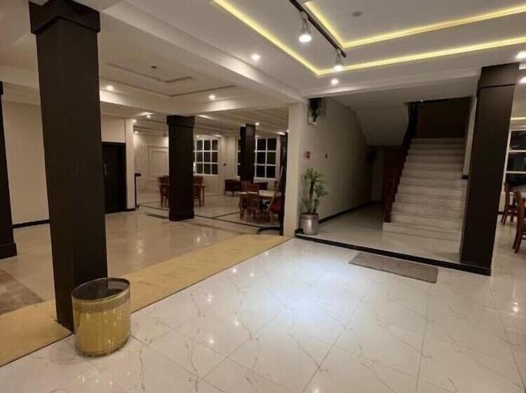 Bottleneck Hotel & Resturant