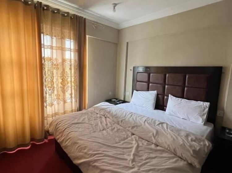 Bottleneck Hotel & Resturant