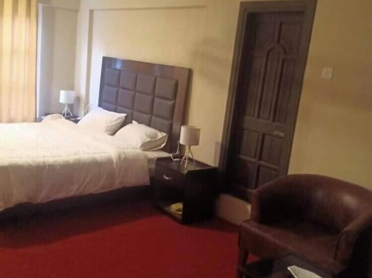 Bottleneck Hotel & Resturant