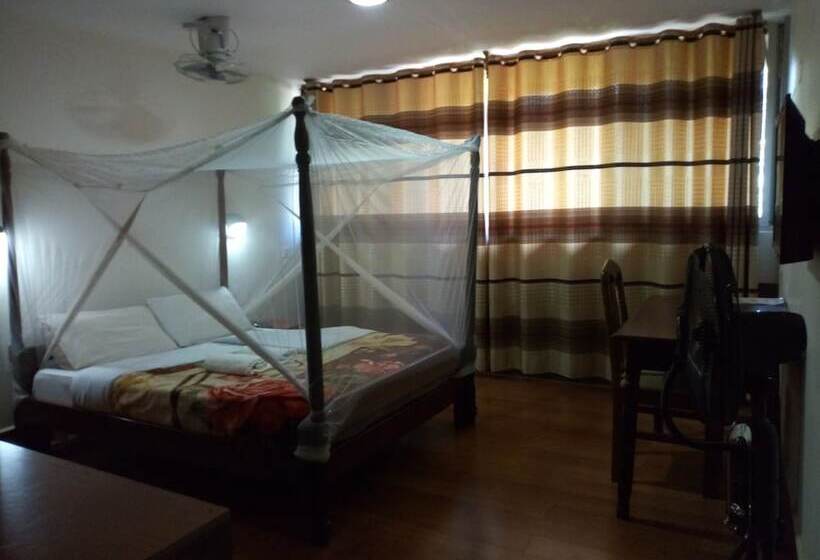 Entebbe Flight Motel