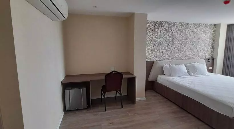 Eslait Hotel & Apartamentos