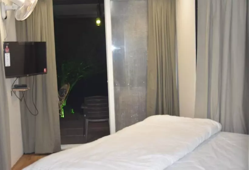 Hotelli Avanti Kalagram