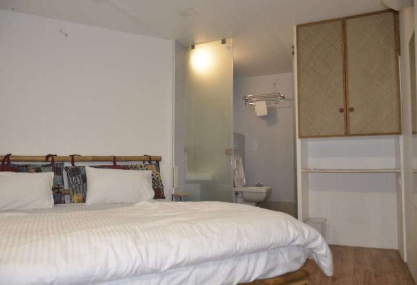 בית מלון כפרי Avanti Kalagram