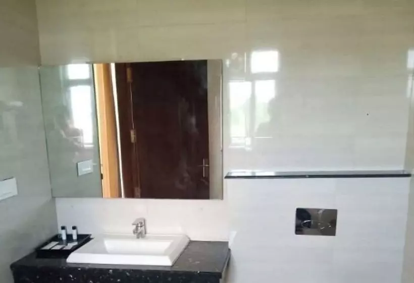 Hotelli Grand 5 Resort