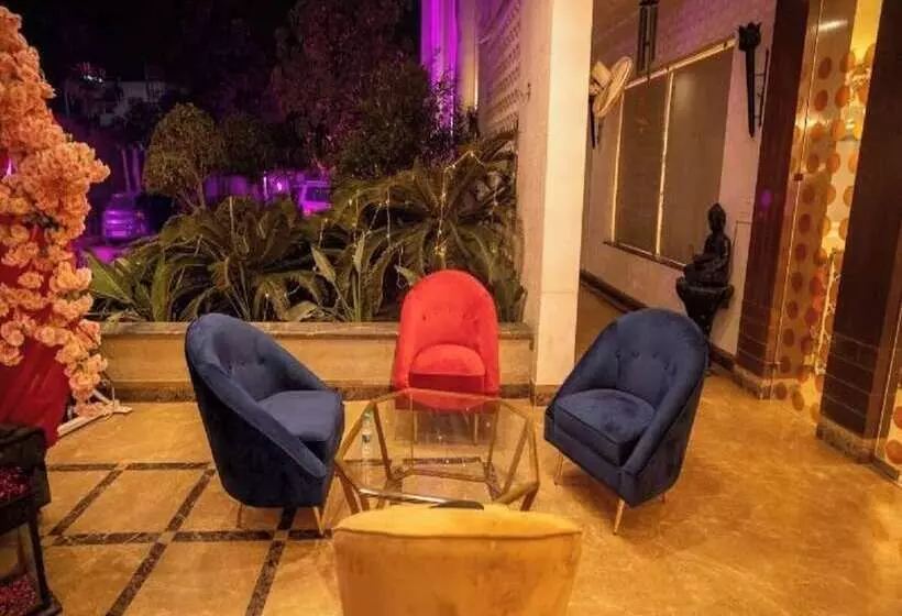 Hotelli Grand 5 Resort