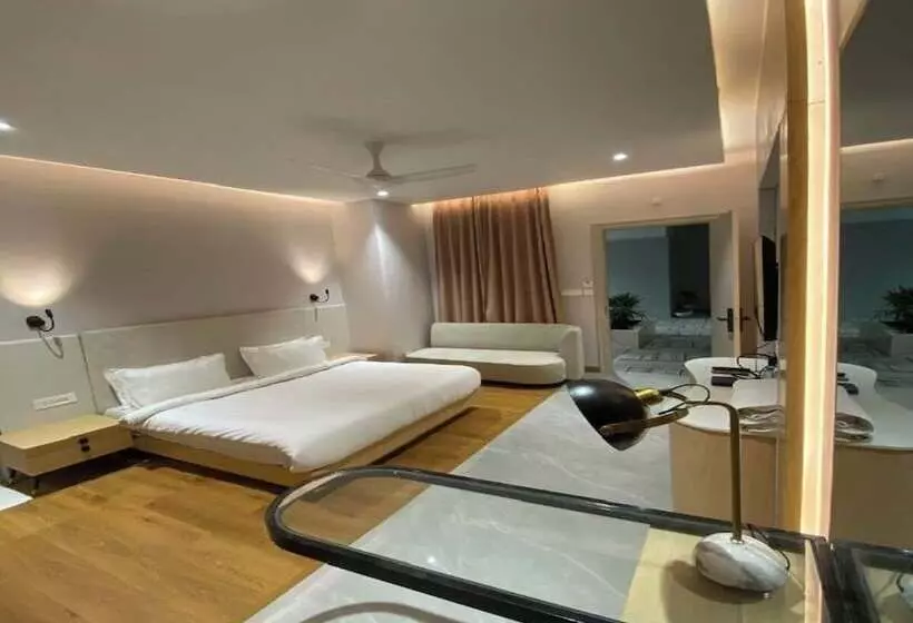 Hotelli Grand 5 Resort