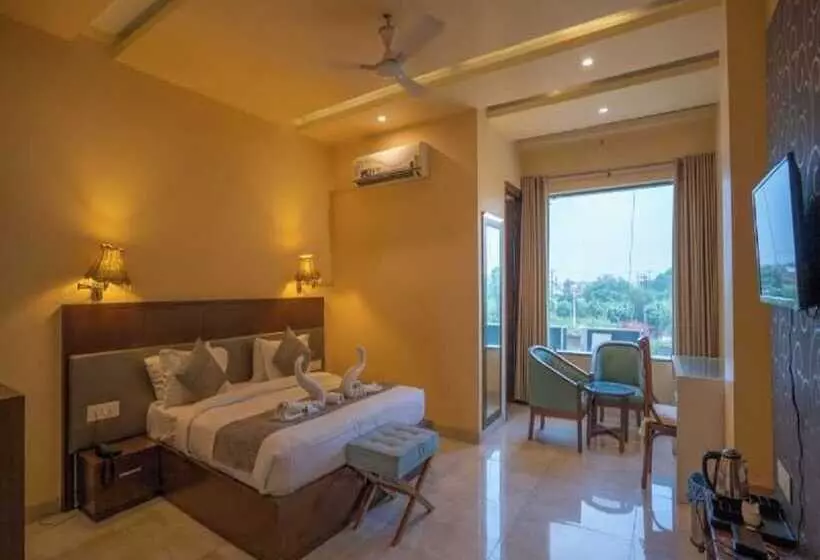 Hotelli Grand 5 Resort