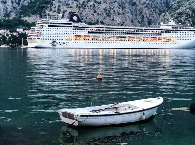 هتل Athos Guesthouse