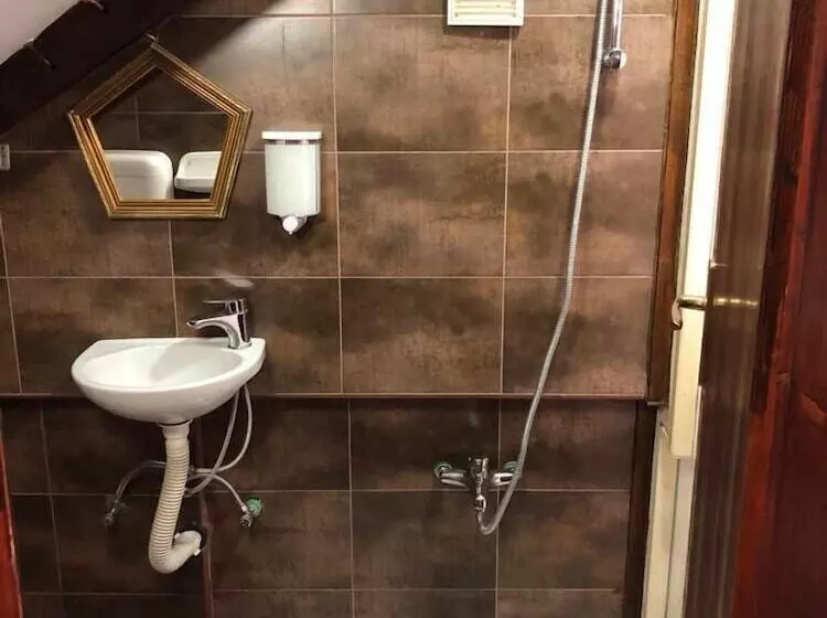 هتل Athos Guesthouse