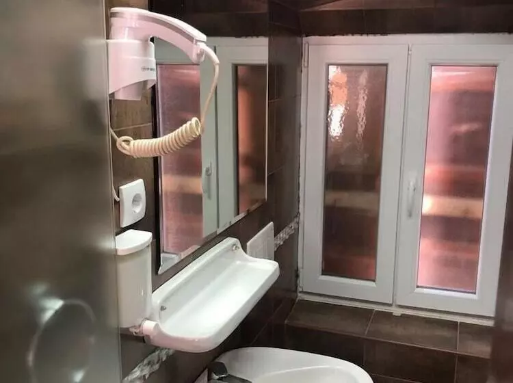 هتل Athos Guesthouse