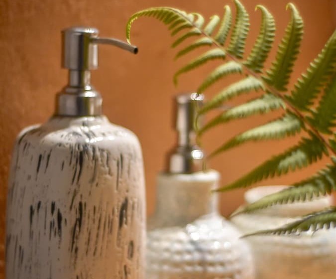 Hotel Himalayan River Garden