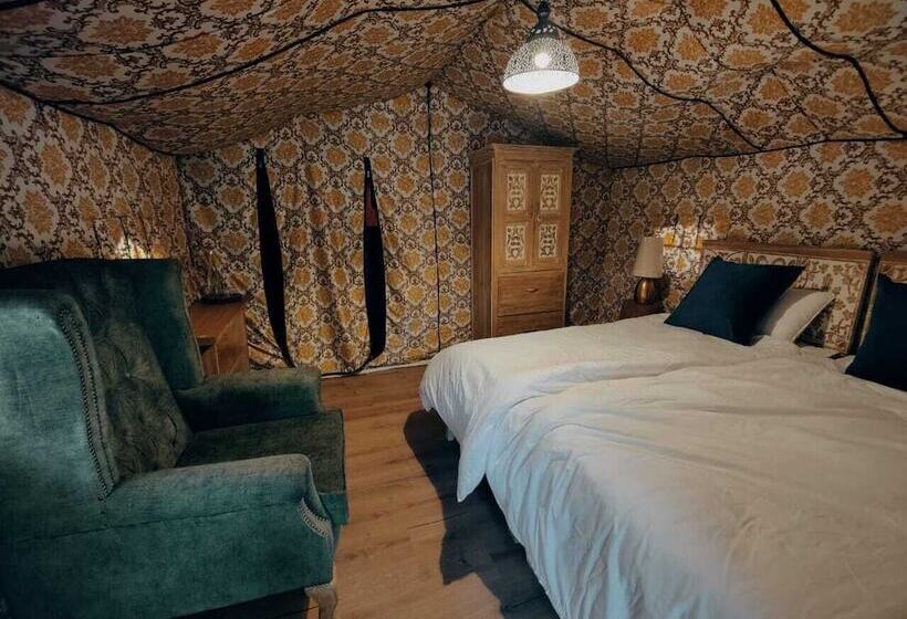 Hotel Himalayan River Garden