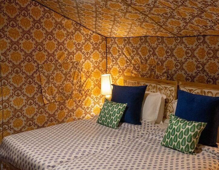 Hotel Himalayan River Garden