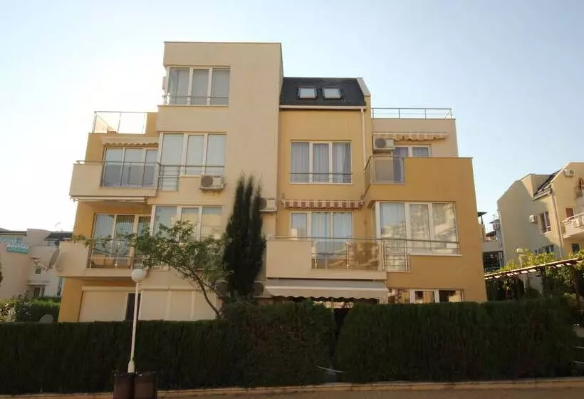 هتل Menada Belle View Apartments