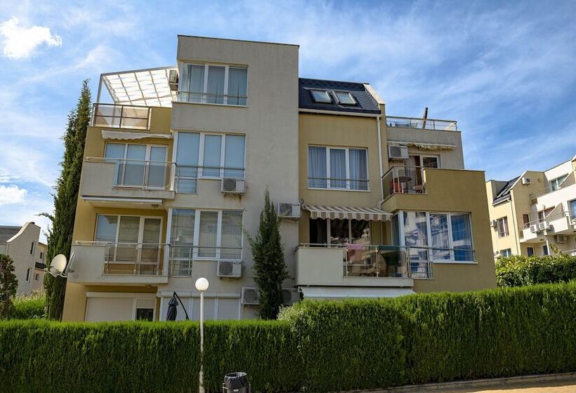 هتل Menada Belle View Apartments