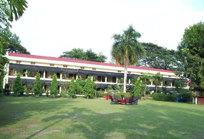 هتل One Myanmar Resort Pathein