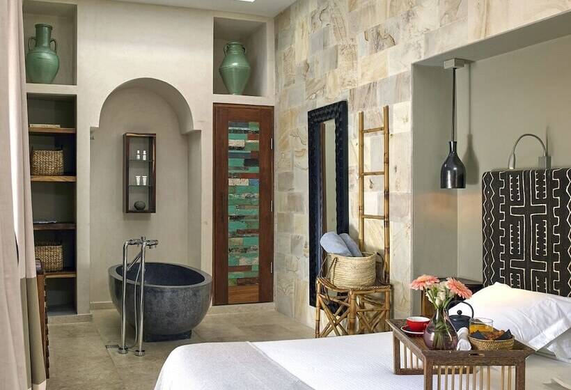 The Giri Residence Hotel & Spa