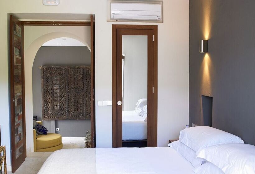 The Giri Residence Hotel & Spa