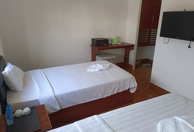 Hotelli Vang Vieng Central