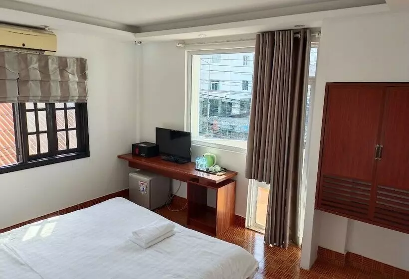 Hotelli Vang Vieng Central