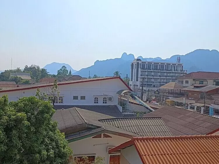 Hotelli Vang Vieng Central