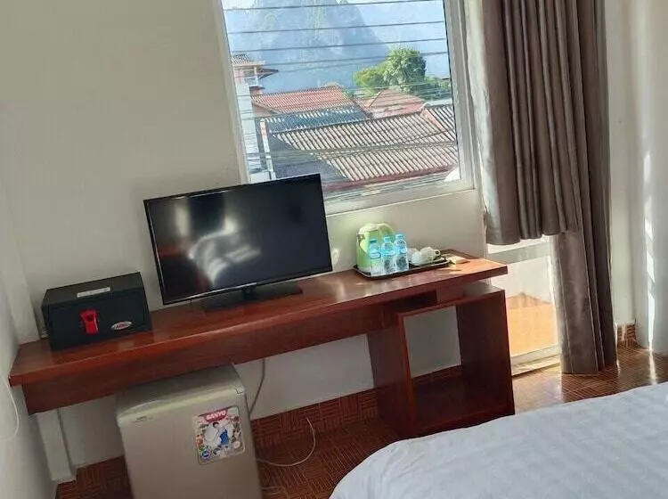 Hotelli Vang Vieng Central