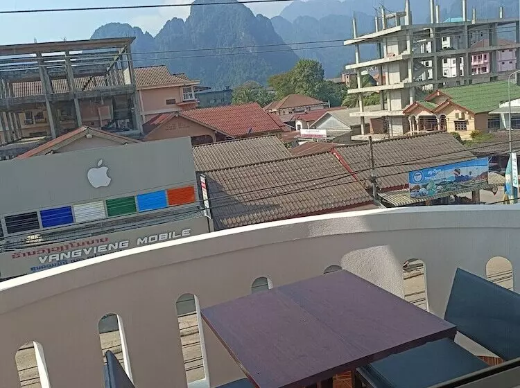 Hotelli Vang Vieng Central
